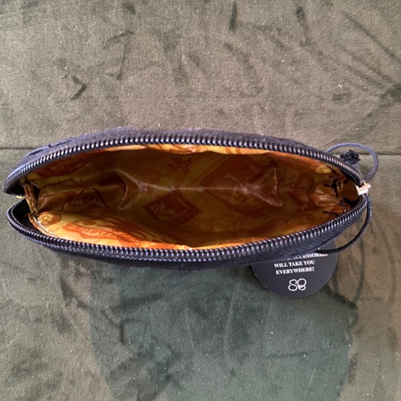Samantha Brown Small Travel Pouch - Picture 7 of 9